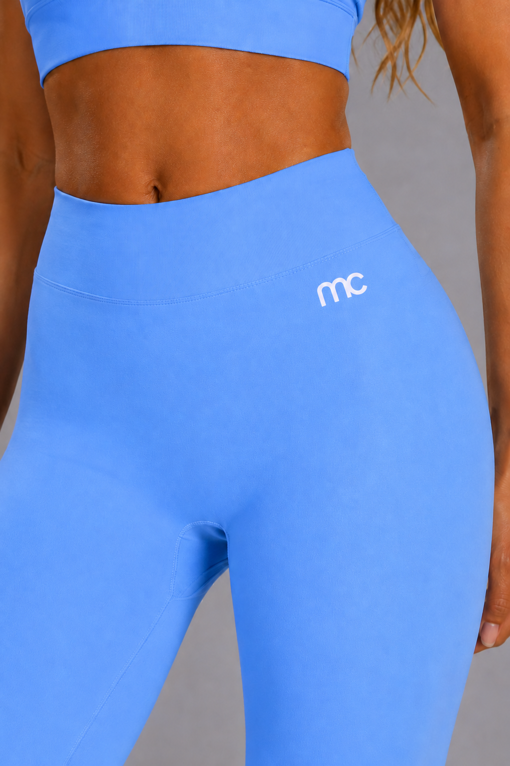 MC V-Back Scrunch Leggings